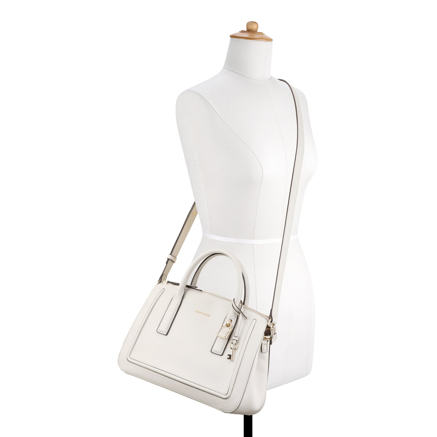 CARTERA NINE WEST TENELY MILK