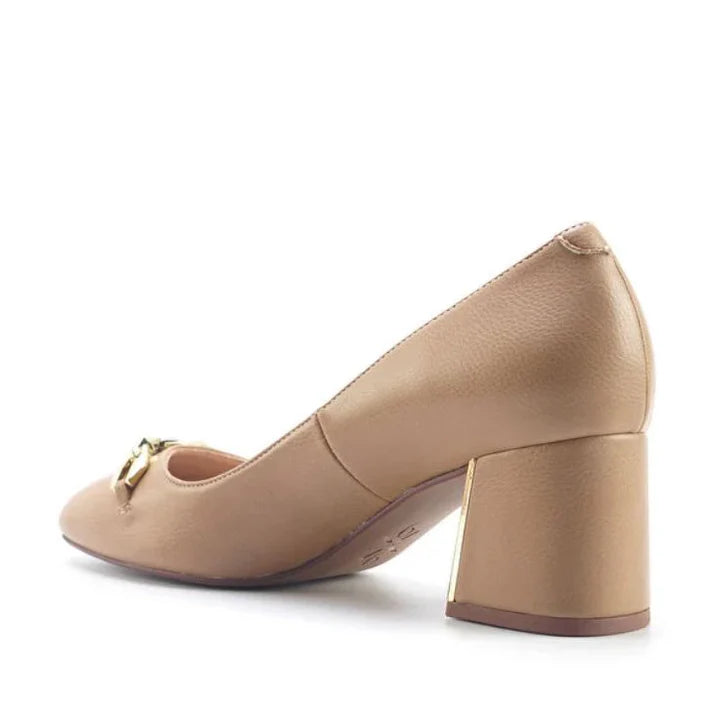 TACON NINE WEST ENTO CAMEL