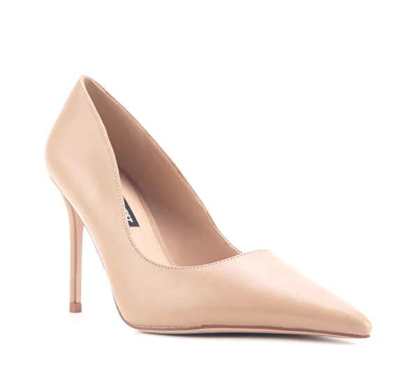TACON NINE WEST NUDE