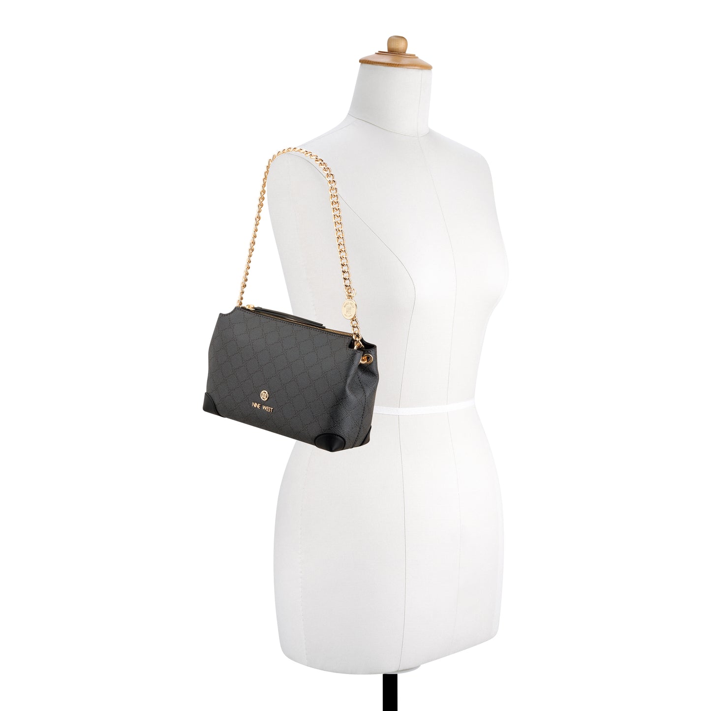 CARTERA NINE WEST KYRIE ONYX LOGO